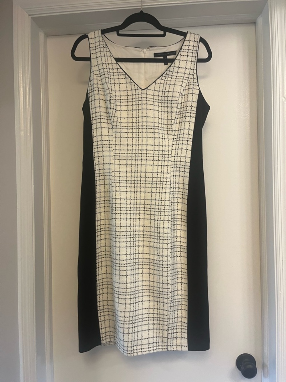 White House Black Market - Tweed Side-Panel V-neck Sheath - black/white - size 8